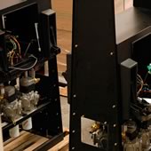 Interior de equipo durante el ensamble